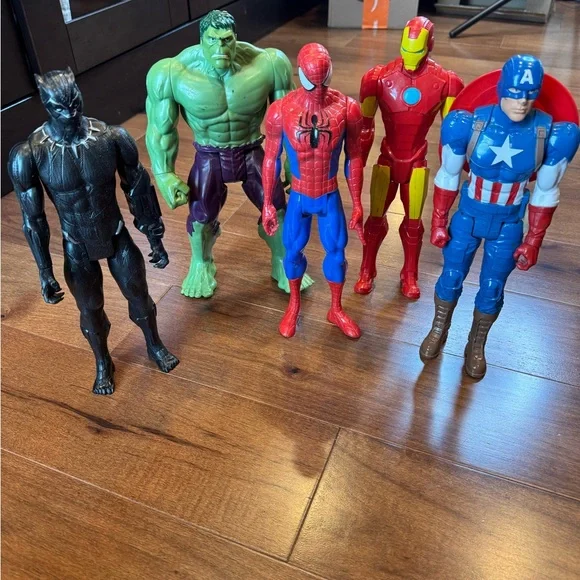 MARVEL Superhero Action Figures Set - Picture 15 of 15